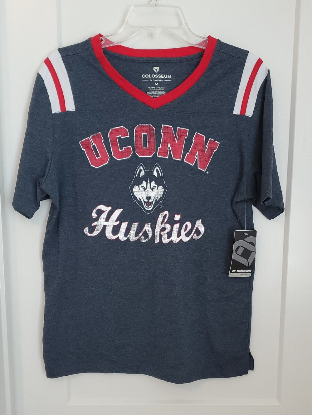 NEW Colosseum Navy & Red UConn Huskies V-Neck Tee Medium